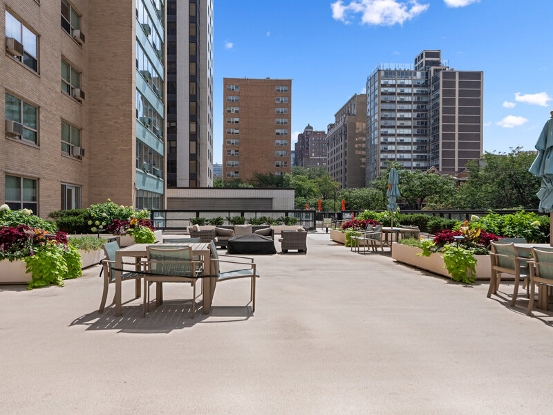 3180 N Lake Shore Drive Chicago IL 60657