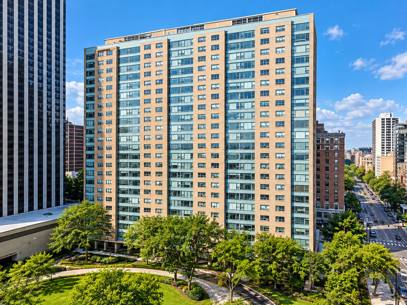 3180 N Lake Shore Drive Chicago IL 60657