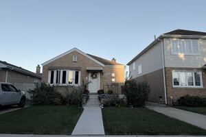 Photo of 7339 N Oconto Avenue Chicago IL 60631