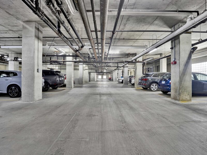1122 W Catalpa Avenue Chicago IL 60640