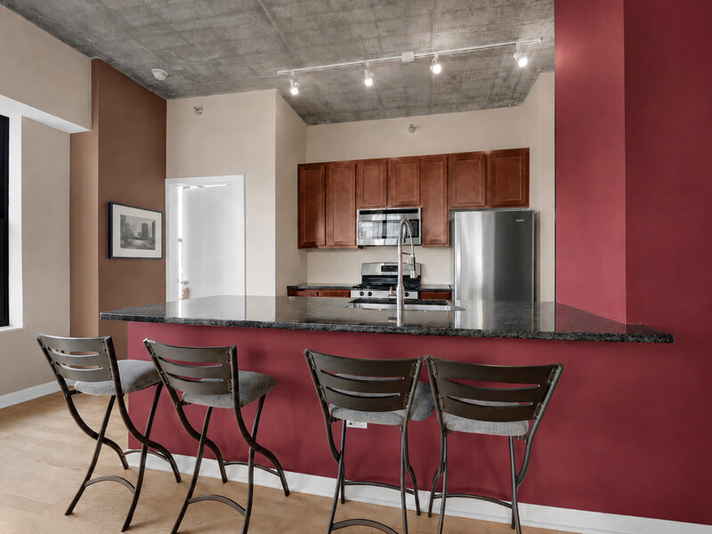 1122 W Catalpa Avenue Chicago IL 60640