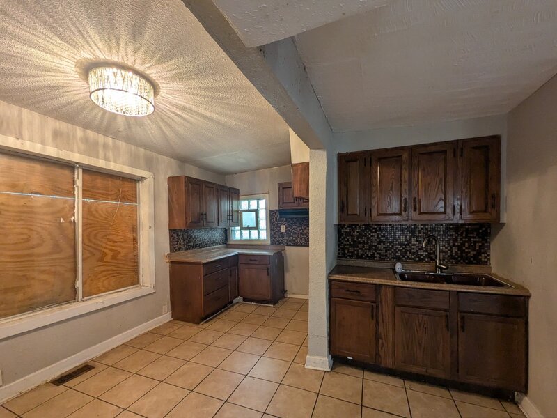 11566 S Lafayette Avenue Chicago IL 60628