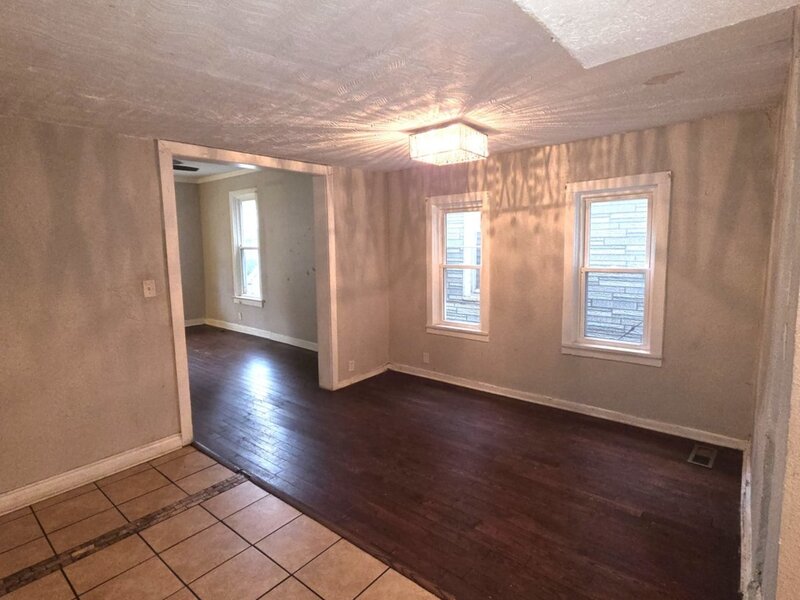 11566 S Lafayette Avenue Chicago IL 60628