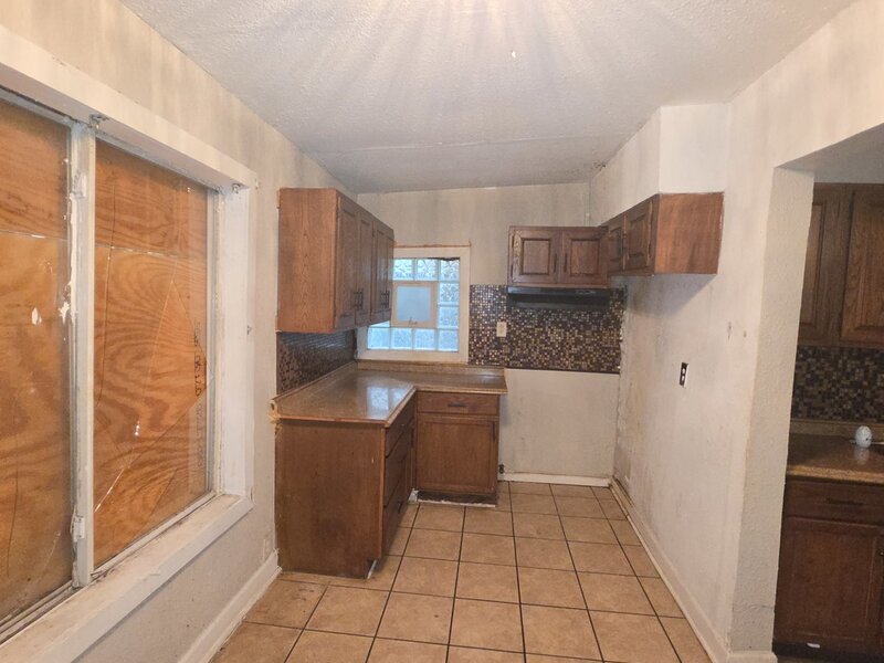 11566 S Lafayette Avenue Chicago IL 60628