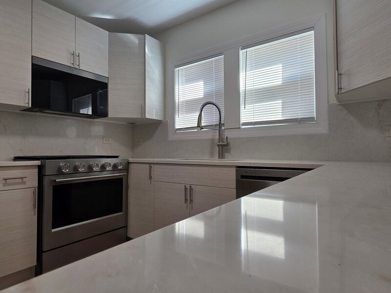 418 Hull Court Waukegan IL 60085