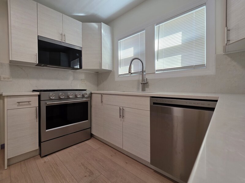 418 Hull Court Waukegan IL 60085