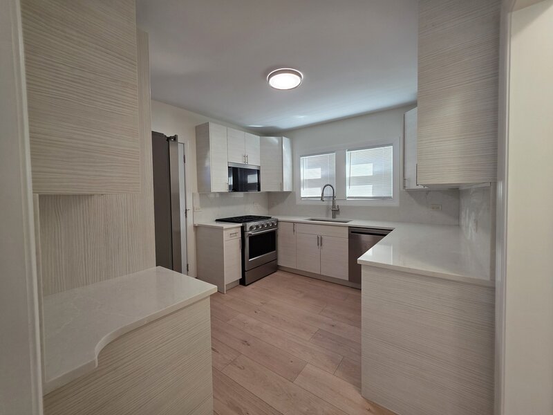 418 Hull Court Waukegan IL 60085