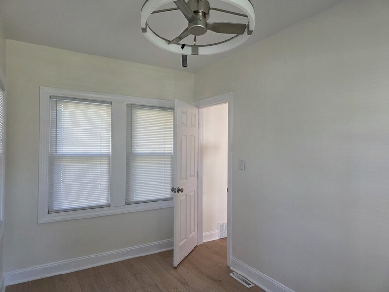 418 Hull Court Waukegan IL 60085