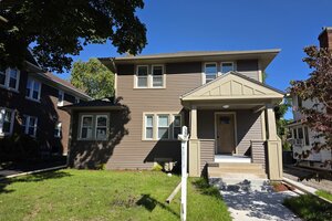 Photo of 418 Hull Court Waukegan IL 60085