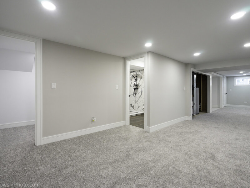 8933 S Oakwood Drive Hickory Hills IL 60457