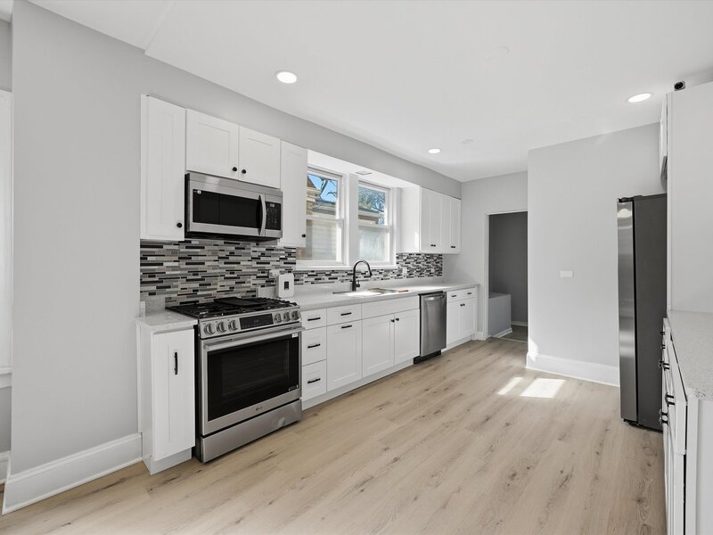 8352 S Phillips Avenue Chicago IL 60617