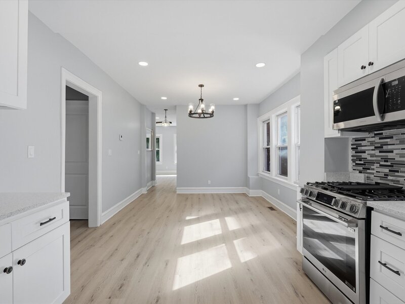 8352 S Phillips Avenue Chicago IL 60617