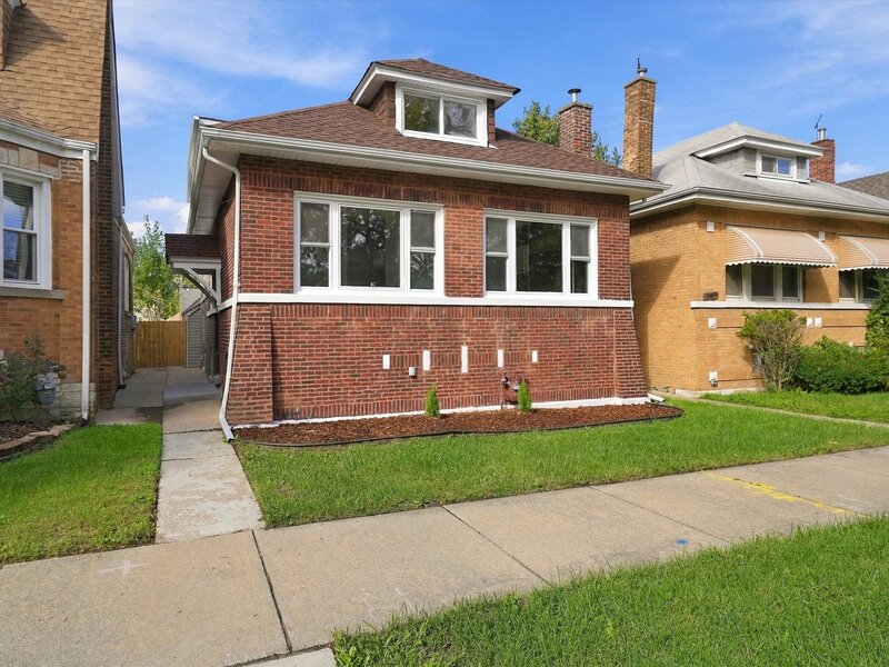 8352 S Phillips Avenue Chicago IL 60617
