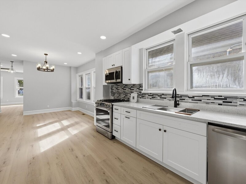 8352 S Phillips Avenue Chicago IL 60617
