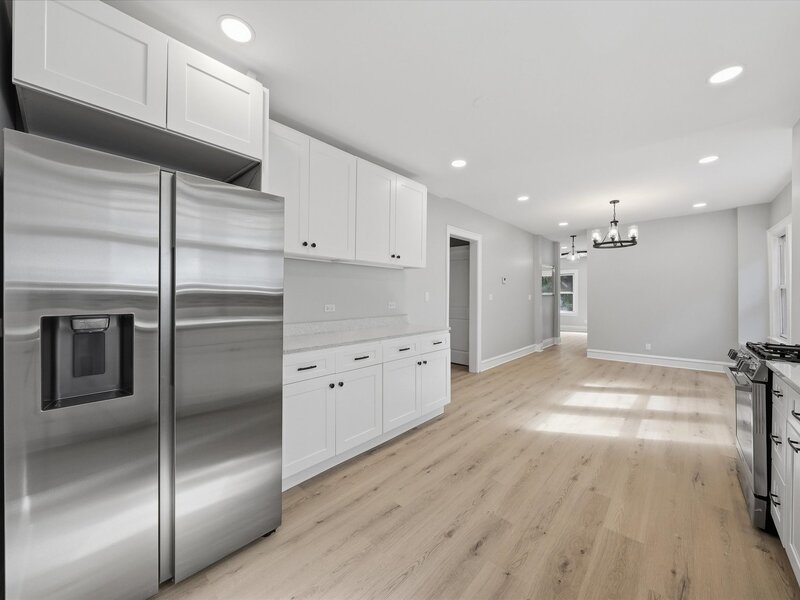 8352 S Phillips Avenue Chicago IL 60617