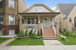 Photo of 4746 N Karlov Avenue Chicago IL 60630