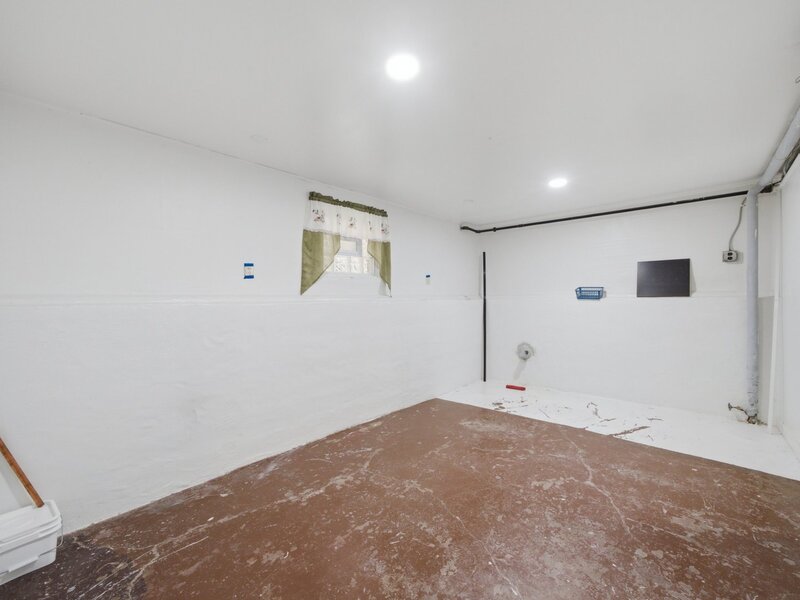 4746 N Karlov Avenue Chicago IL 60630