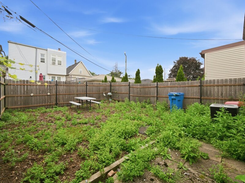 4746 N Karlov Avenue Chicago IL 60630