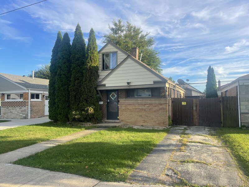 3771 W Pippin Street Chicago IL 60652