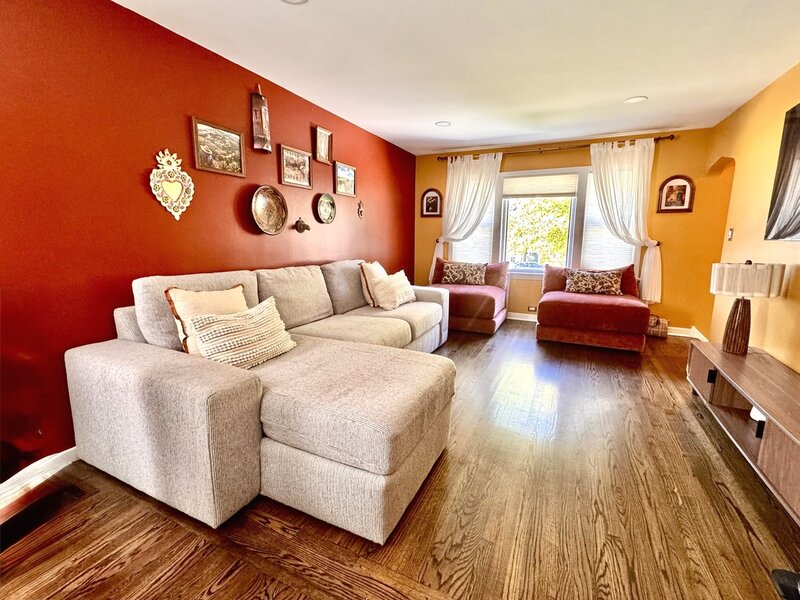 3841 Home Avenue Berwyn IL 60402