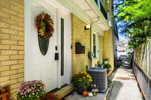Photo of 1410 W Sherwin Avenue Chicago IL 60626
