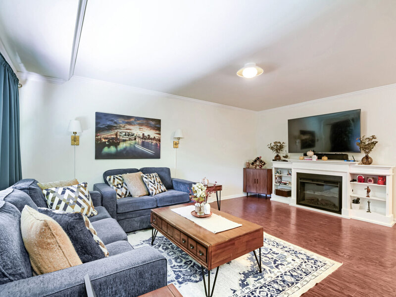1410 W Sherwin Avenue Chicago IL 60626