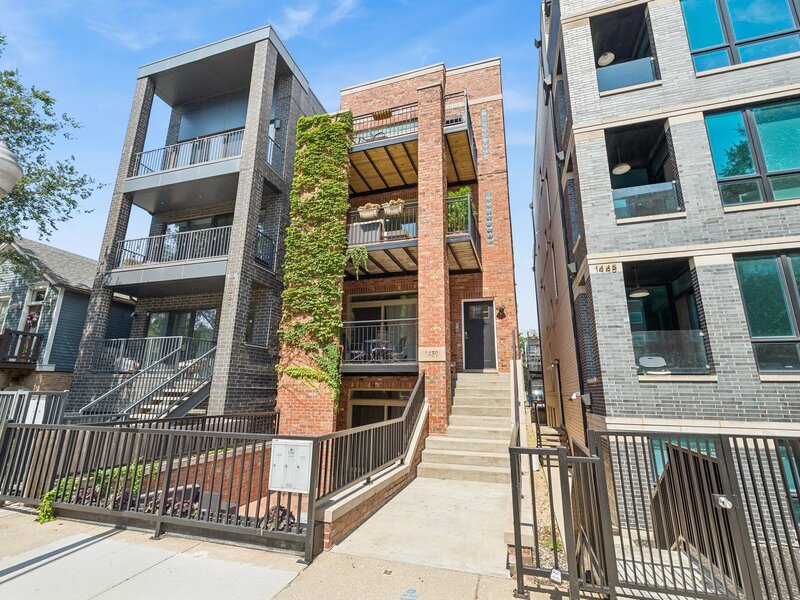 1450 W Chestnut Street Chicago IL 60642