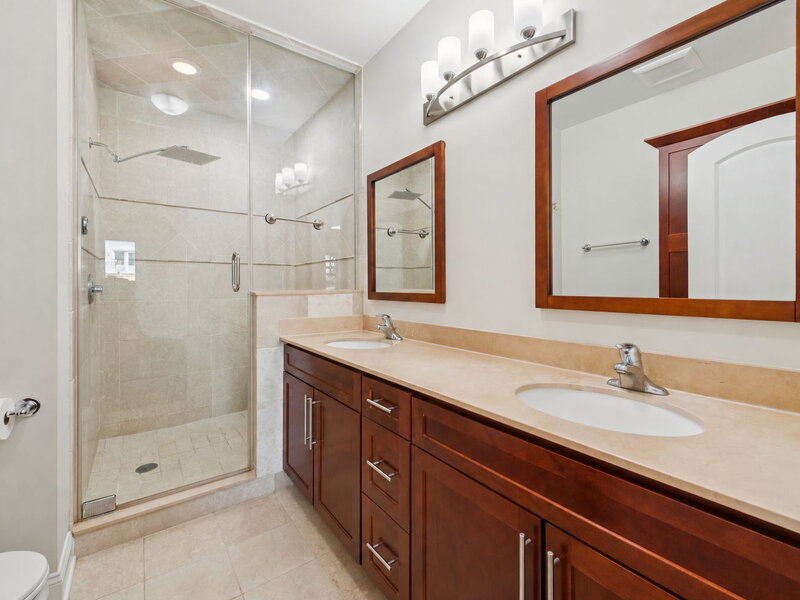 1450 W Chestnut Street Chicago IL 60642