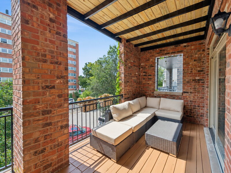 1450 W Chestnut Street Chicago IL 60642