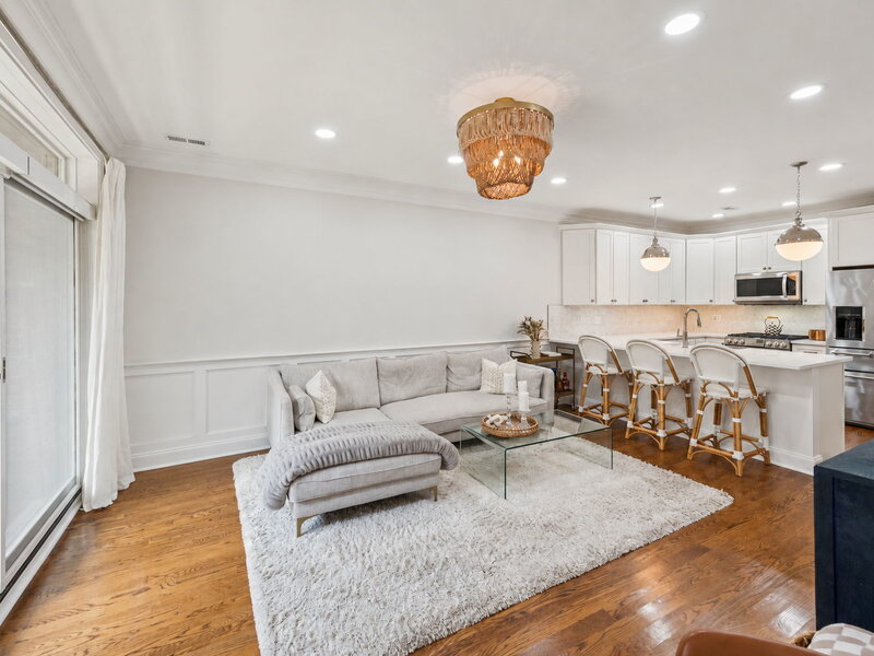 1450 W Chestnut Street Chicago IL 60642
