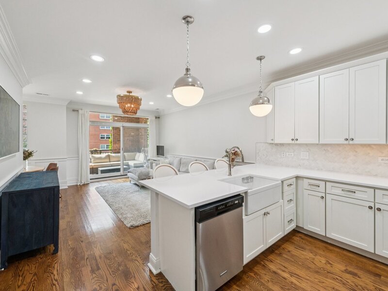 1450 W Chestnut Street Chicago IL 60642