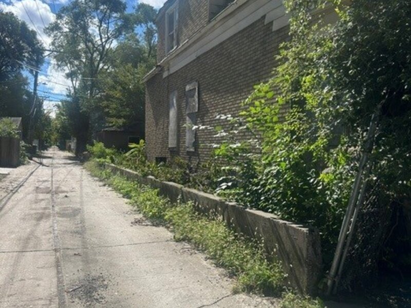 15 W 104th Place Chicago IL 60628