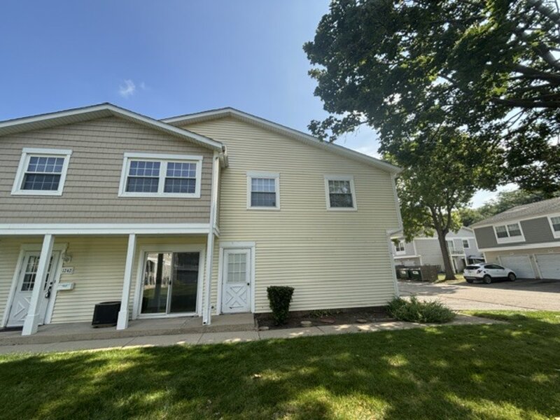 1242 Oboe Court Wheeling IL 60090