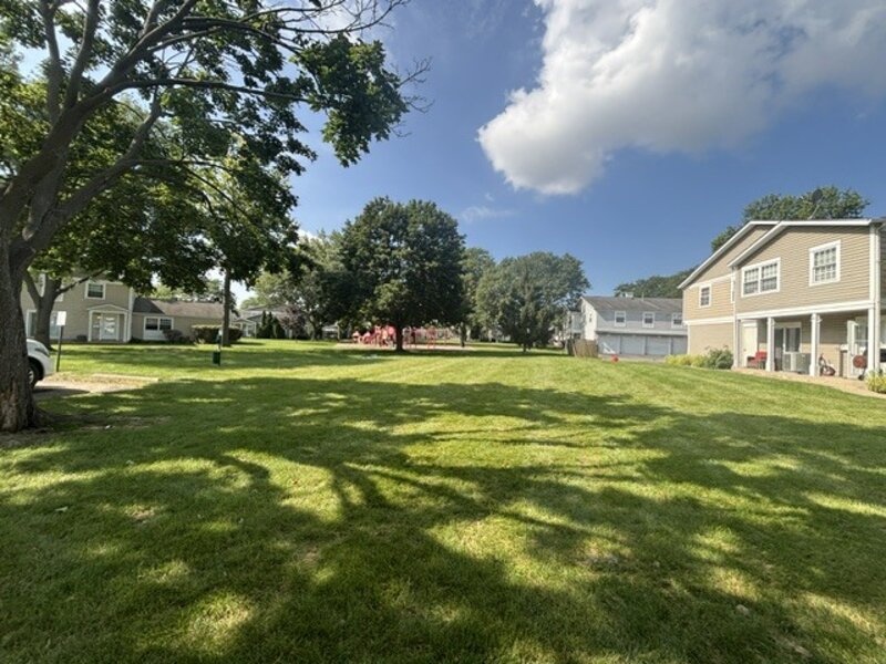 1242 Oboe Court Wheeling IL 60090