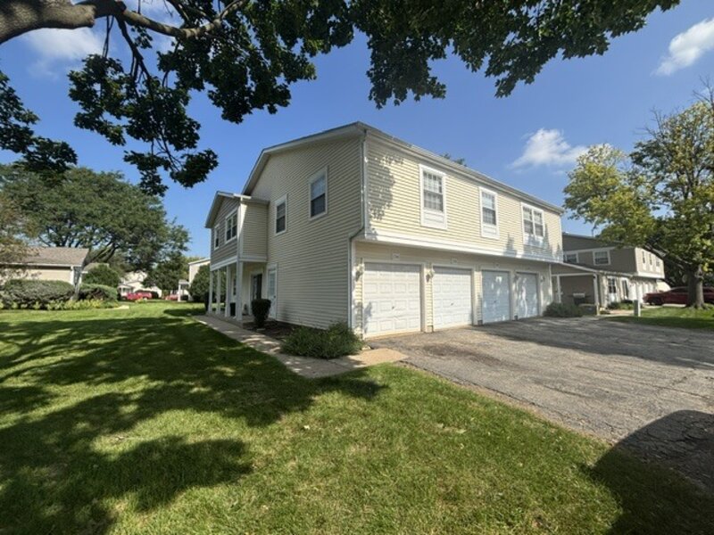 1242 Oboe Court Wheeling IL 60090