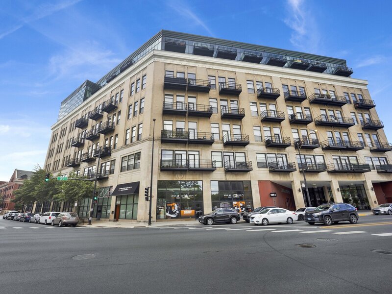 1645 W Ogden Avenue Chicago IL 60612