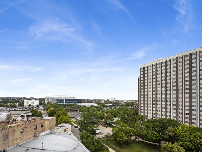 1645 W Ogden Avenue Chicago IL 60612