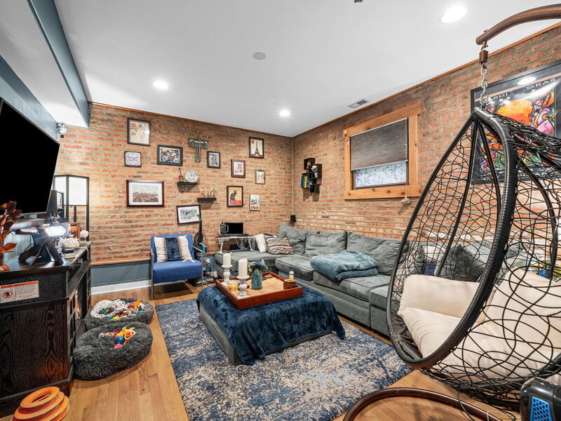 1654 W Farwell Avenue Chicago IL 60626