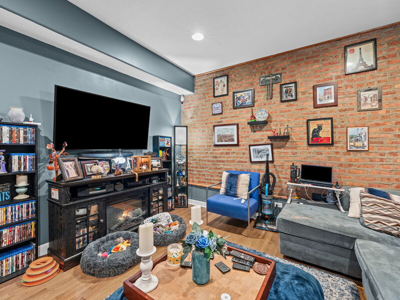1654 W Farwell Avenue Chicago IL 60626