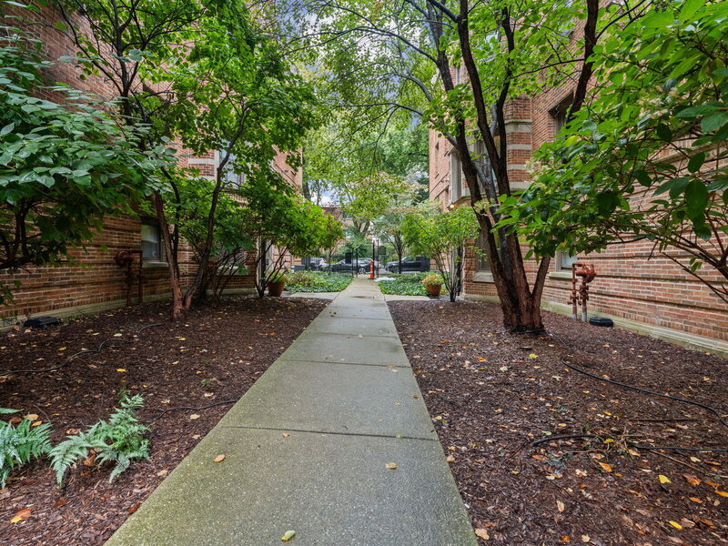 1654 W Farwell Avenue Chicago IL 60626