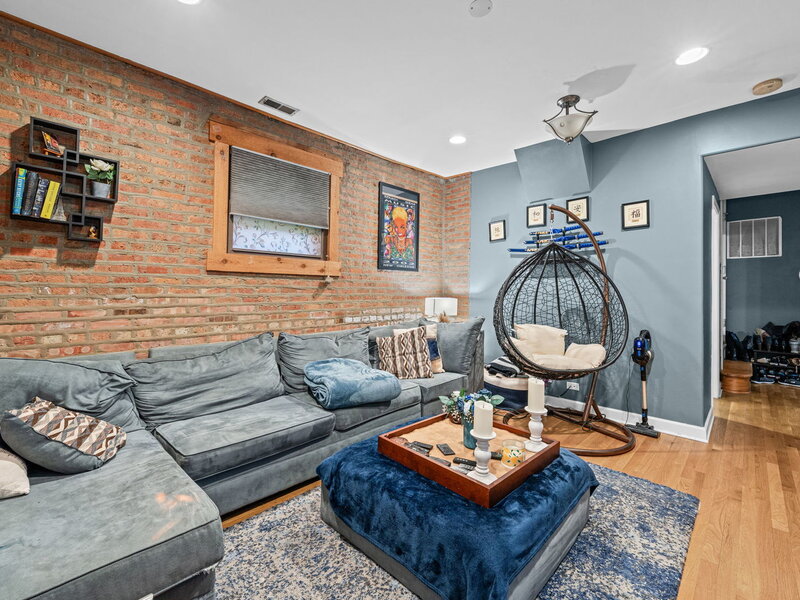 1654 W Farwell Avenue Chicago IL 60626