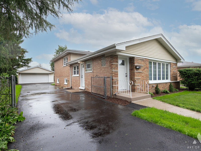 6127 W 79th Place Burbank IL 60459