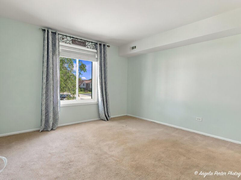 866 E Carriage Lane Palatine IL 60074
