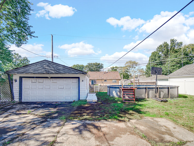 8930 Saratoga Drive Bridgeview IL 60455