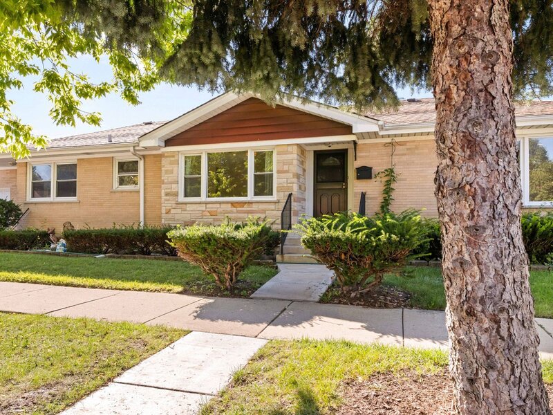 5701 W Henderson Street Chicago IL 60634