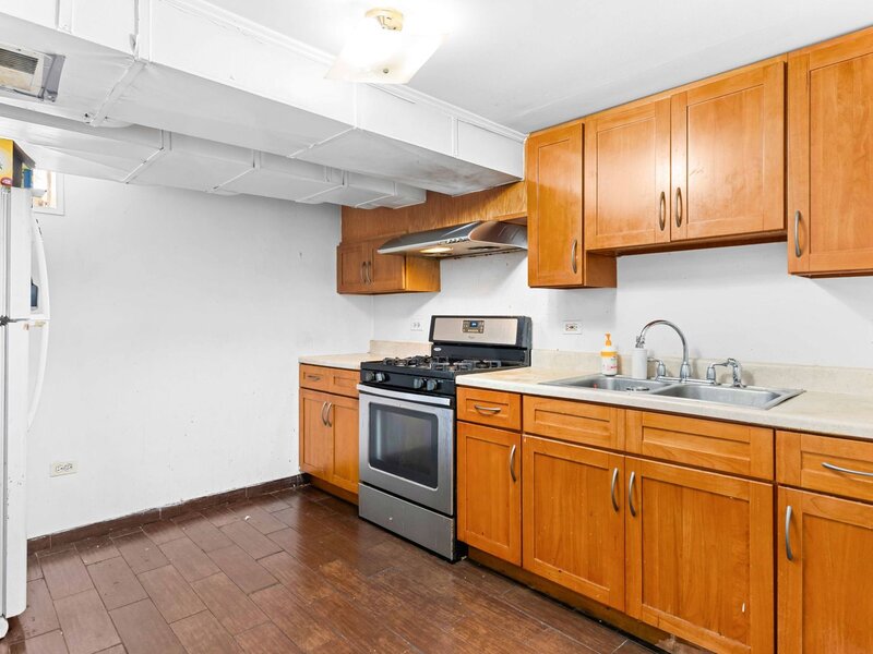 5701 W Henderson Street Chicago IL 60634