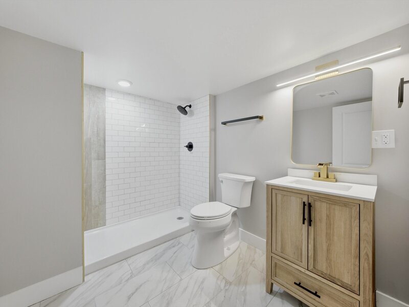 10546 S Avenue J Chicago IL 60617