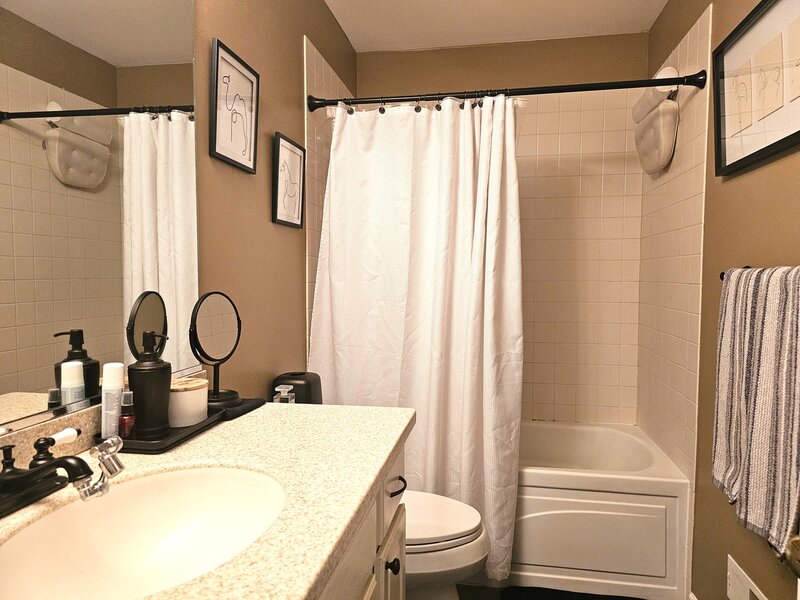 3951 W Ainslie Street Chicago IL 60625