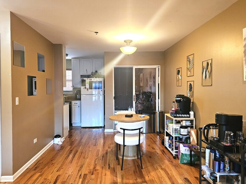 3951 W Ainslie Street Chicago IL 60625