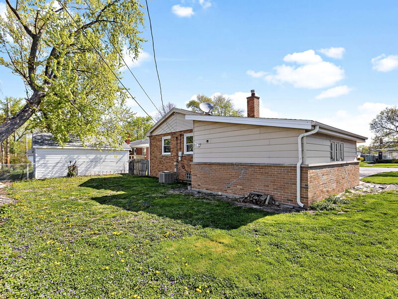 316 N Arquilla Drive Chicago Heights IL 60411